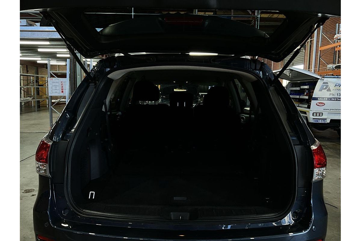 2016 Nissan Pathfinder ST R52