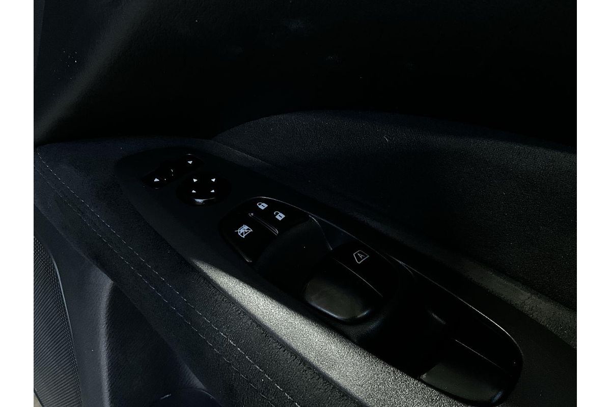 2016 Nissan Pathfinder ST R52