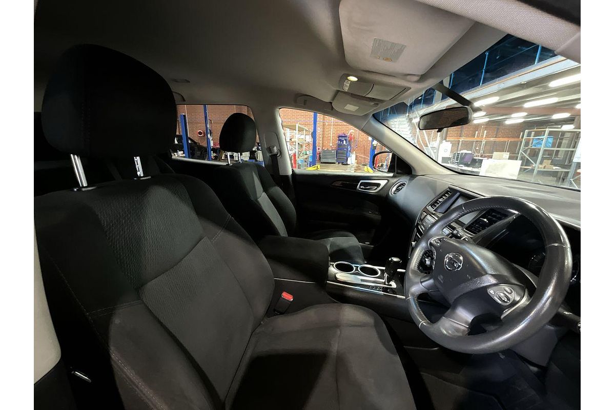 2016 Nissan Pathfinder ST R52