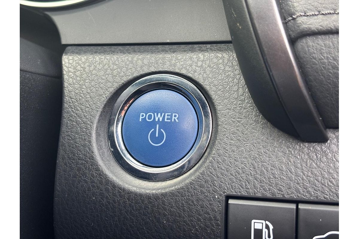 2024 Toyota Camry SL AXVH70R