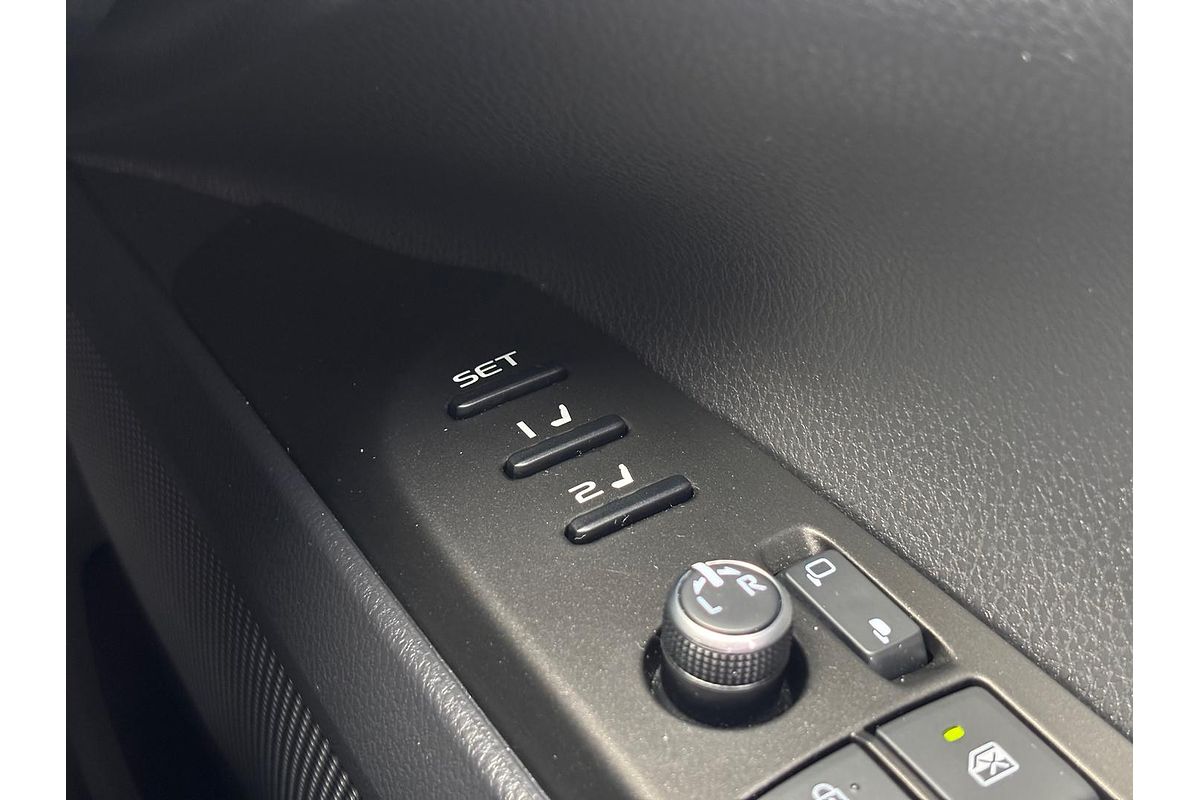 2024 Toyota Camry SL AXVH70R