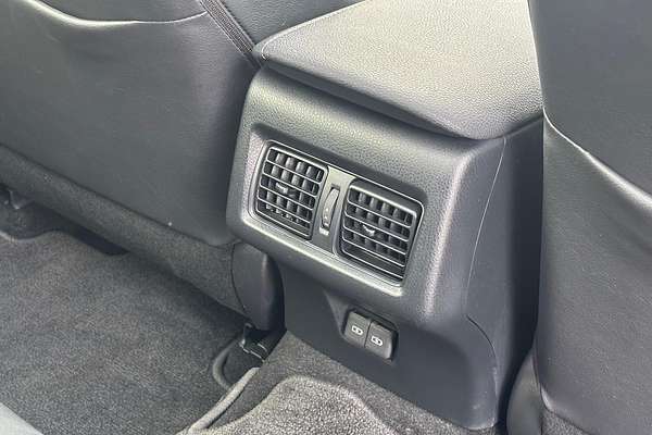 2024 Toyota Camry SL AXVH70R