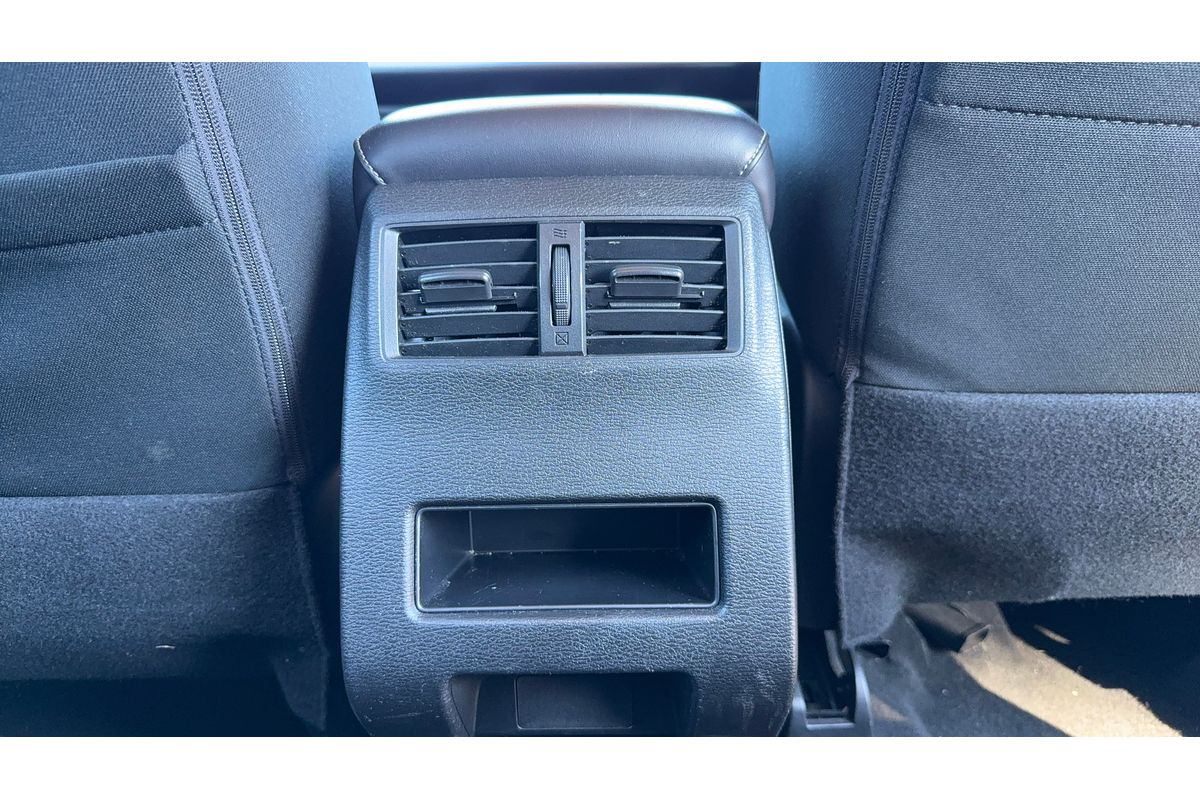 2023 Mitsubishi Outlander ES ZM
