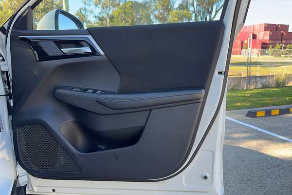 2023 Mitsubishi Outlander ES ZM