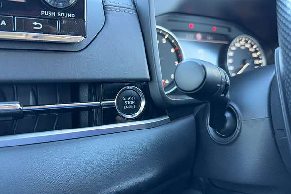 2023 Mitsubishi Outlander ES ZM