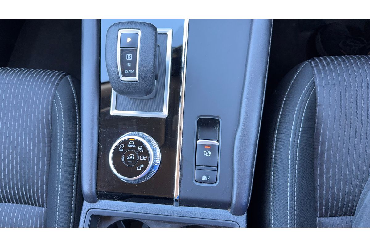 2023 Mitsubishi Outlander ES ZM