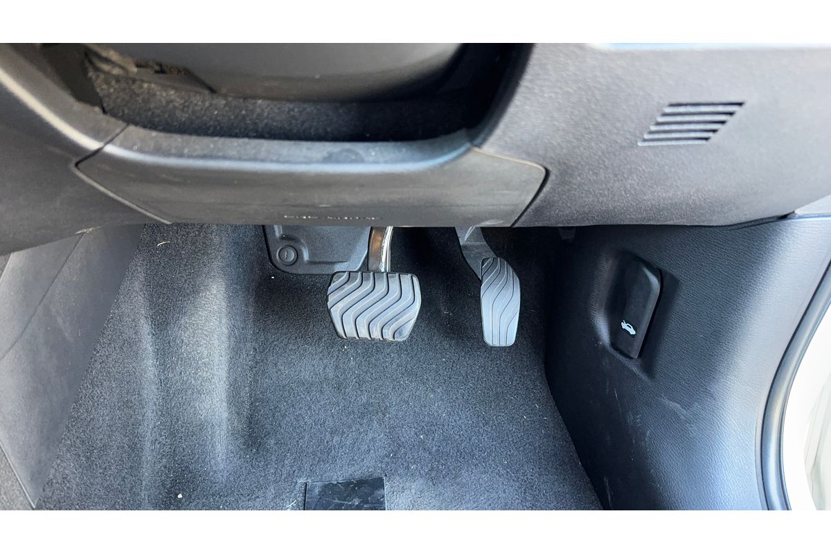 2023 Mitsubishi Outlander ES ZM