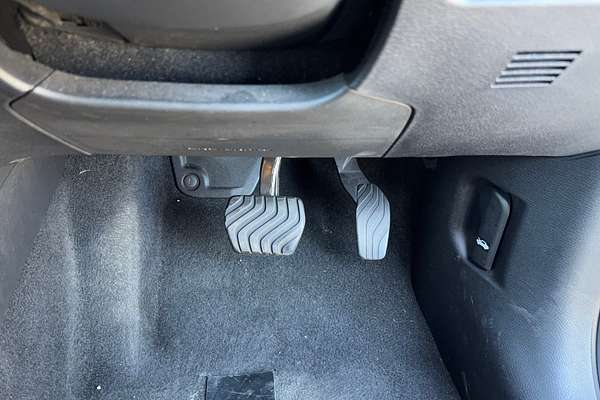 2023 Mitsubishi Outlander ES ZM