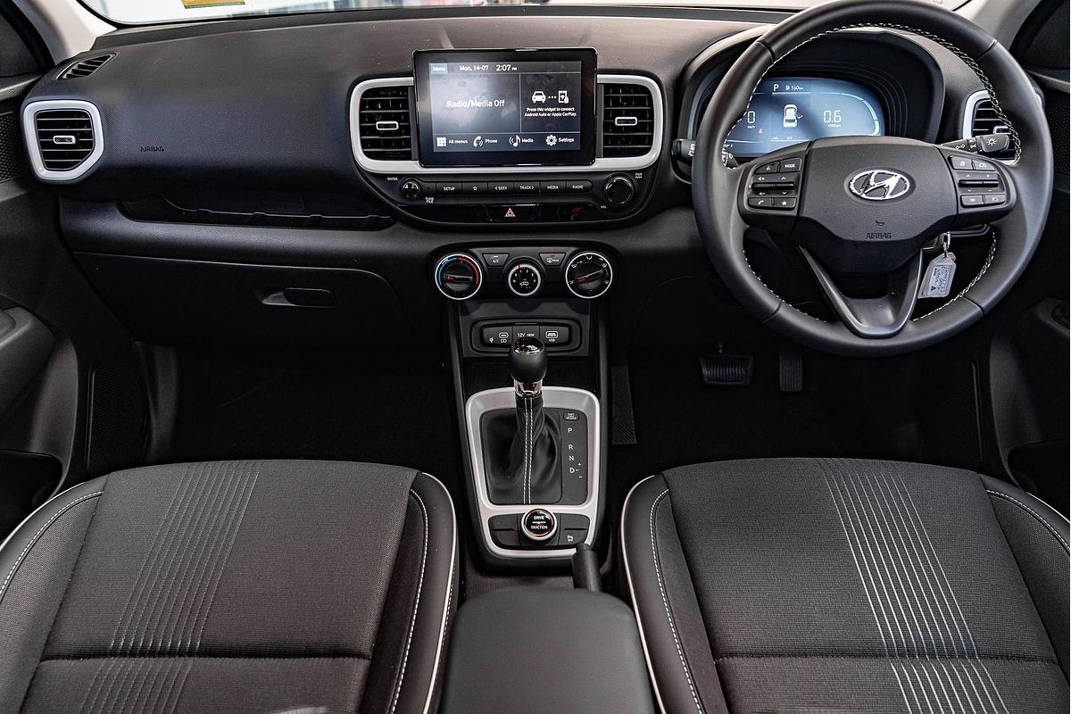 2025 Hyundai Venue Active QX.V5