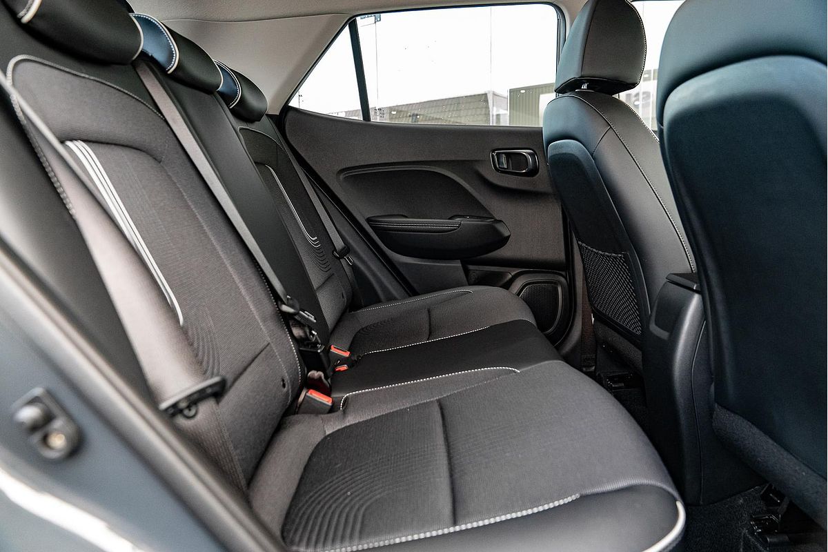 2025 Hyundai Venue Active QX.V5