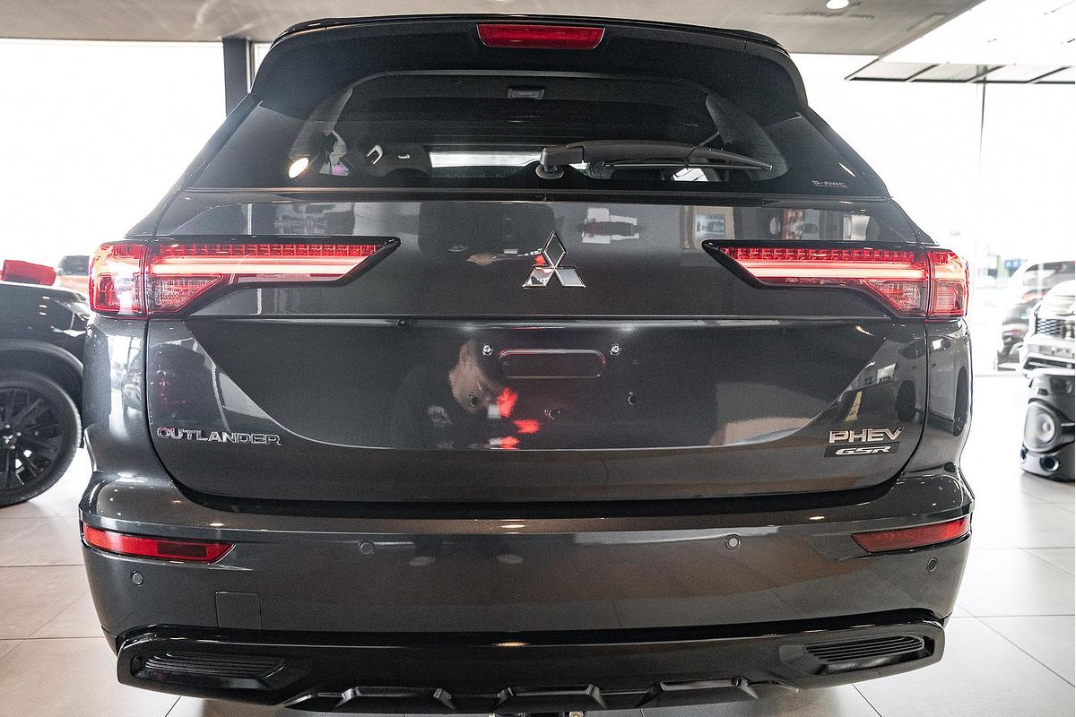 2024 Mitsubishi Outlander PHEV GSR ZM