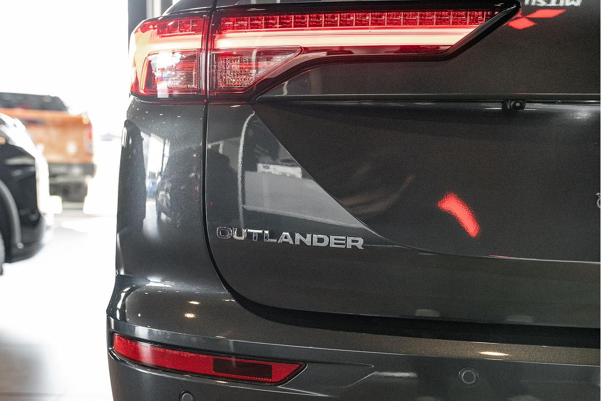 2024 Mitsubishi Outlander PHEV GSR ZM