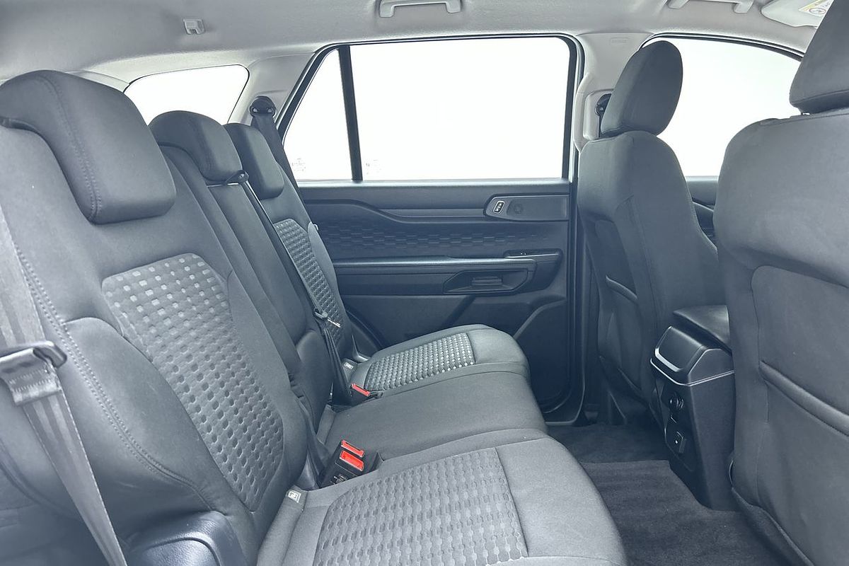 2024 Ford Everest Ambiente 2.0L