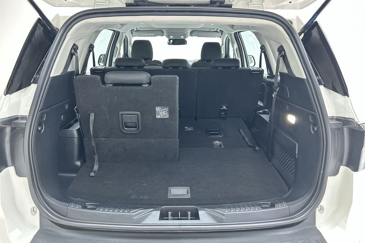 2024 Ford Everest Ambiente 2.0L