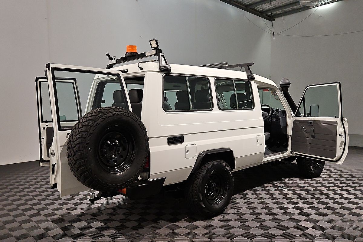 2020 Toyota Landcruiser Workmate Troopcarrier VDJ78R