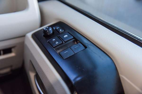 2022 Toyota Hiace Commuter GL GDH322R ELWB High Roof