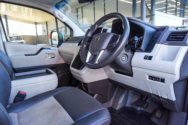 2022 Toyota Hiace Commuter GL GDH322R ELWB High Roof