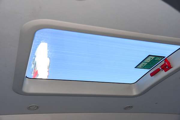 2022 Toyota Hiace Commuter GL GDH322R ELWB High Roof