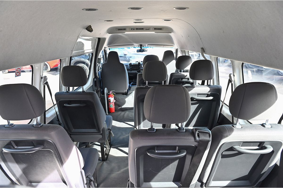2017 Toyota Hiace Commuter KDH223R