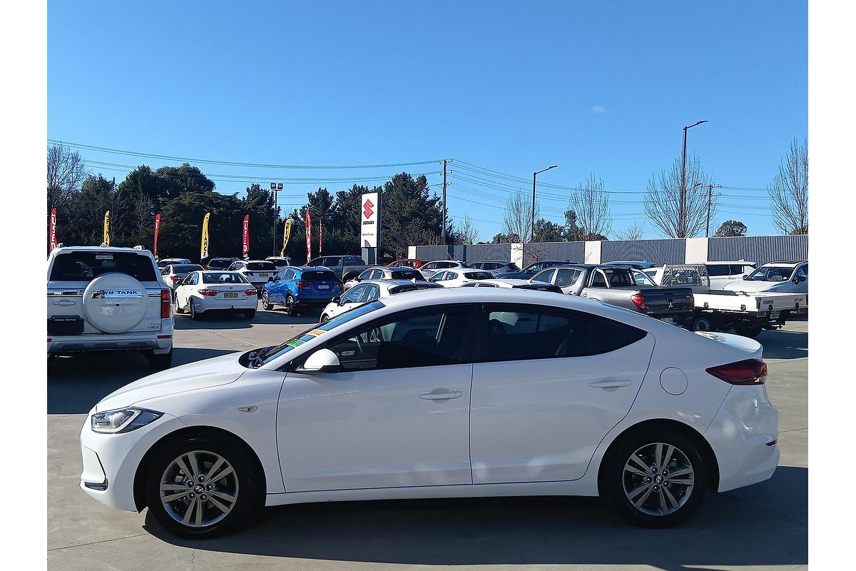 2017 Hyundai Elantra Active AD