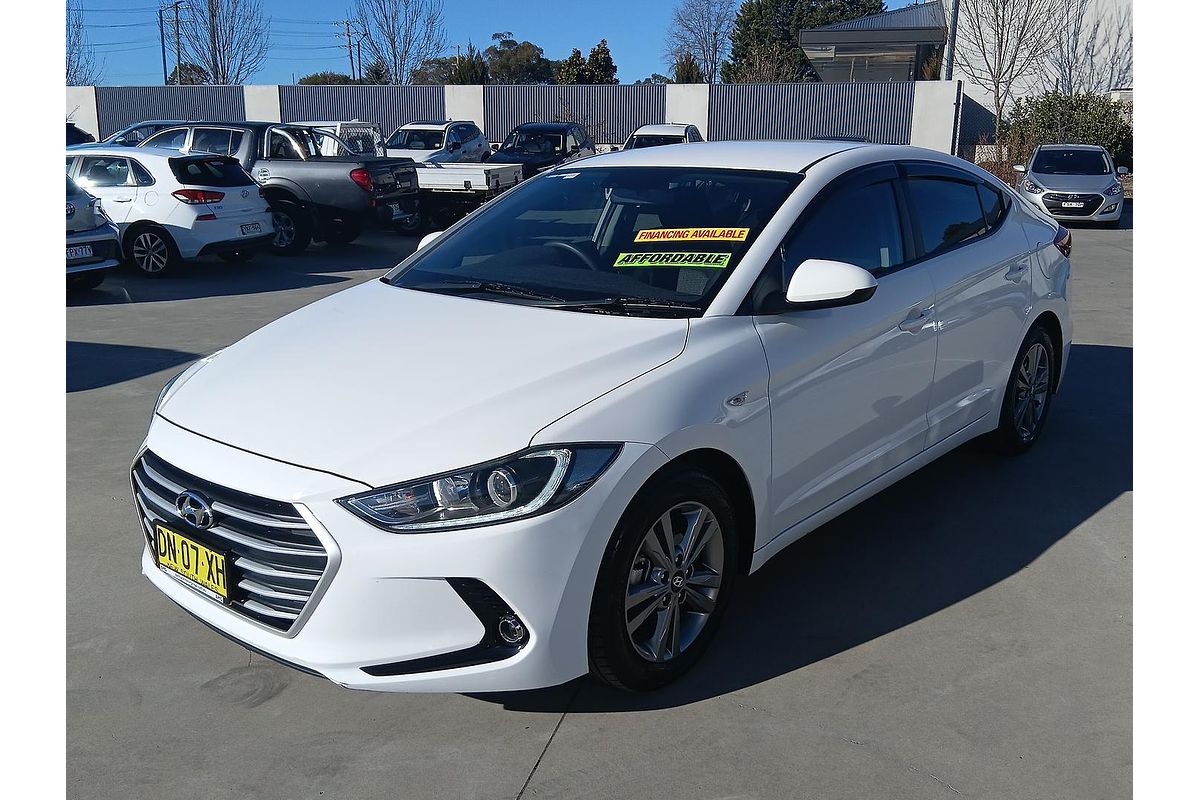 2017 Hyundai Elantra Active AD