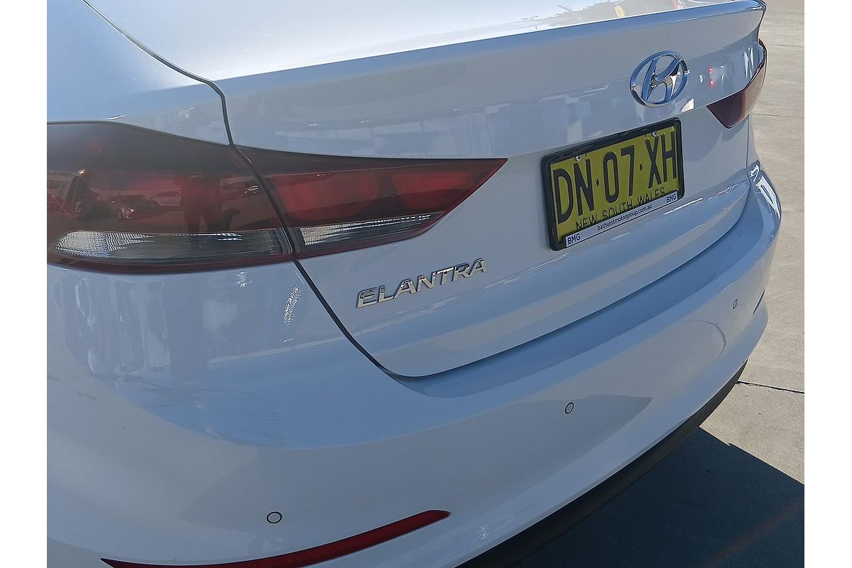 2017 Hyundai Elantra Active AD
