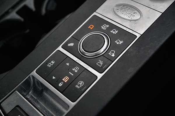 2020 Land Rover Discovery SD6 SE Series 5