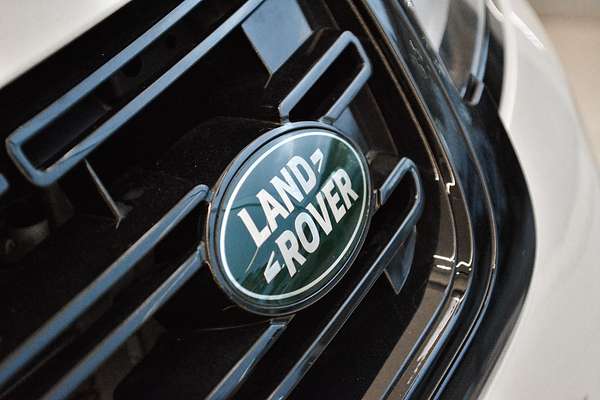 2025 Land Rover Range Rover Evoque P250 Dynamic SE L551