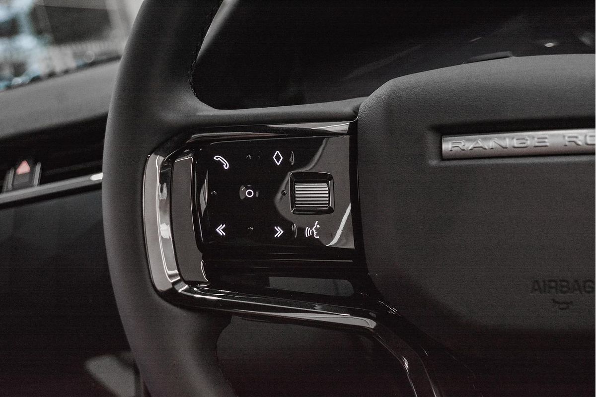 2025 Land Rover Range Rover Evoque P250 Dynamic SE L551