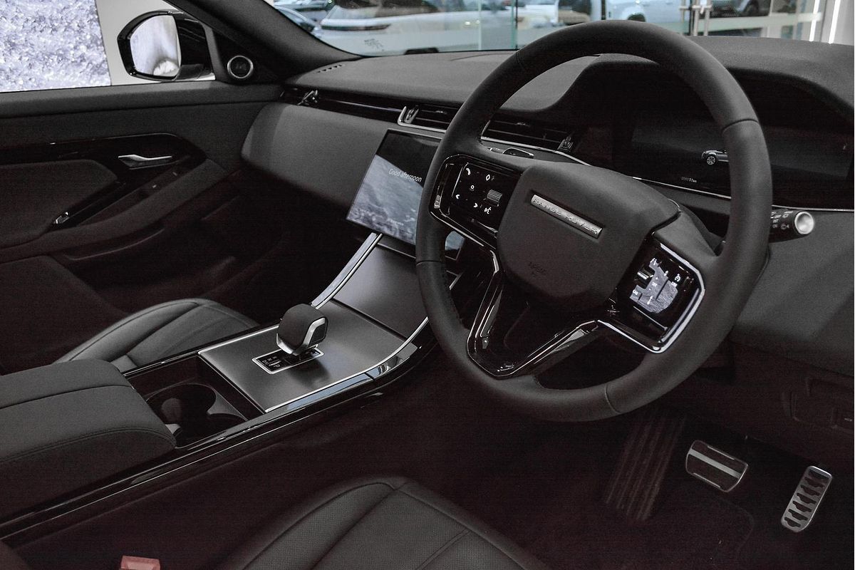 2025 Land Rover Range Rover Evoque P250 Dynamic SE L551