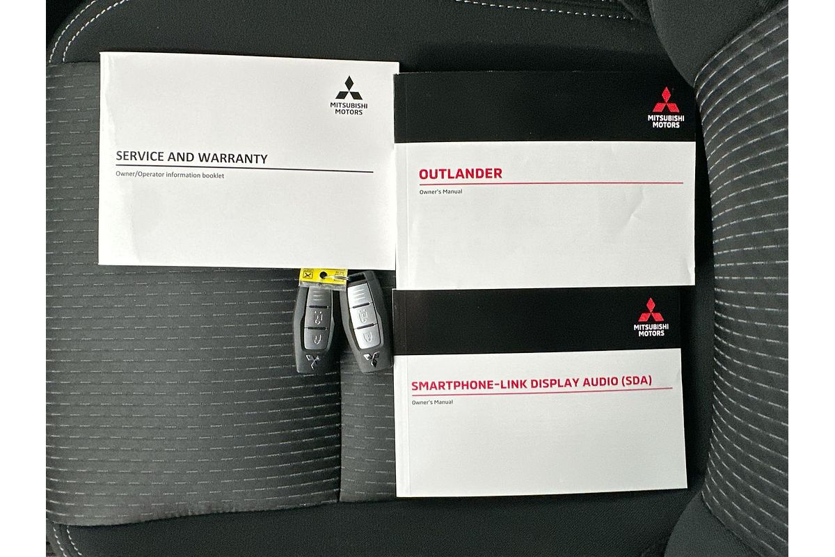 2024 Mitsubishi Outlander ES ZM