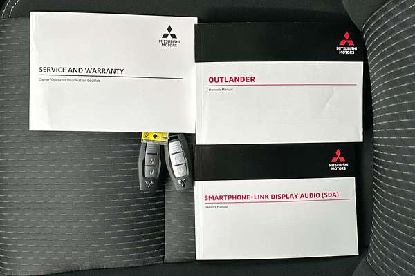 2024 Mitsubishi Outlander ES ZM