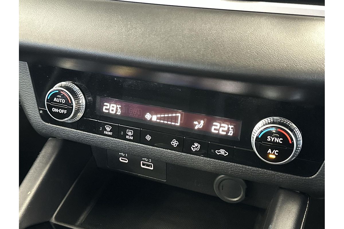 2024 Mitsubishi Outlander ES ZM