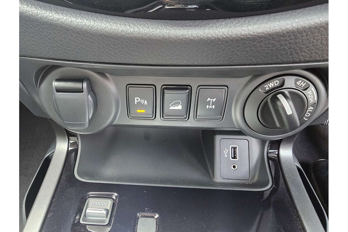 2025 Nissan Navara PRO-4X Warrior D23 4X4