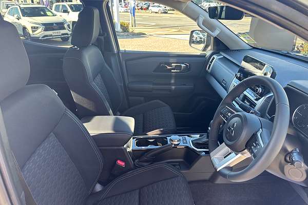 2025 Mitsubishi Triton GLS MV 4X4