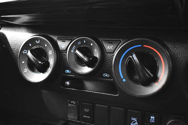 2021 Toyota Hilux SR GUN126R 4X4