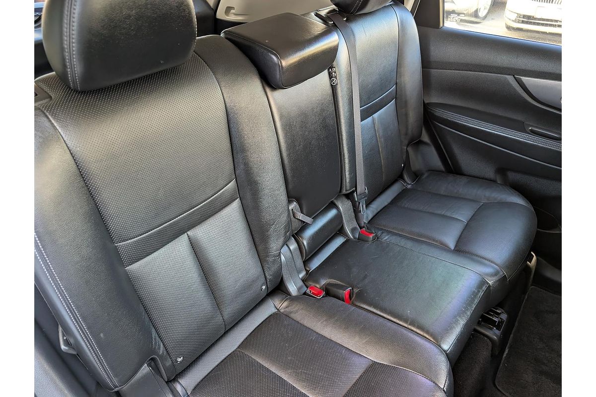 2015 Nissan X-TRAIL ST-L T32