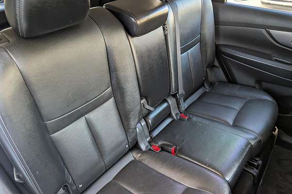 2015 Nissan X-TRAIL ST-L T32