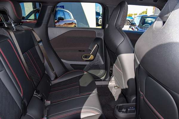 2025 MINI Aceman JCW E Favoured J05