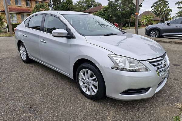 2014 Nissan Pulsar ST B17