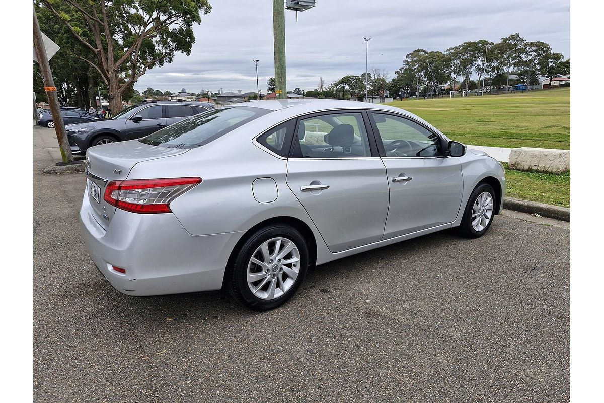 2014 Nissan Pulsar ST B17
