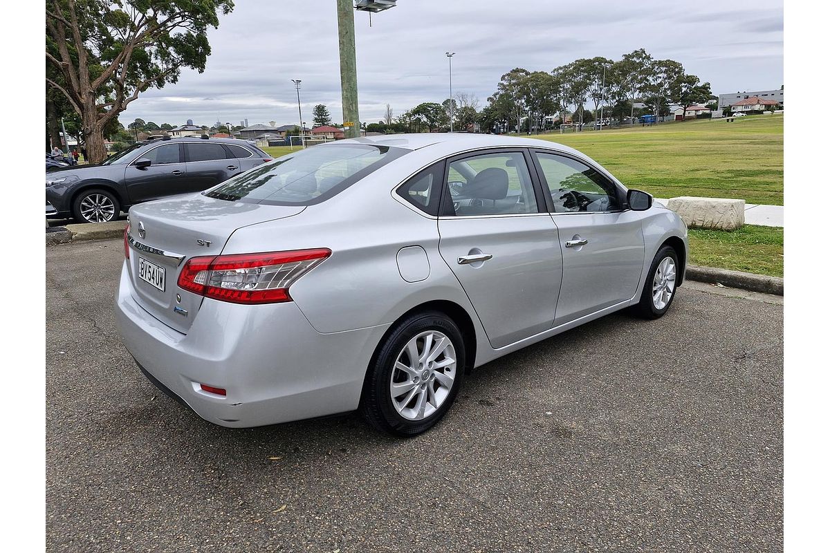 2014 Nissan Pulsar ST B17