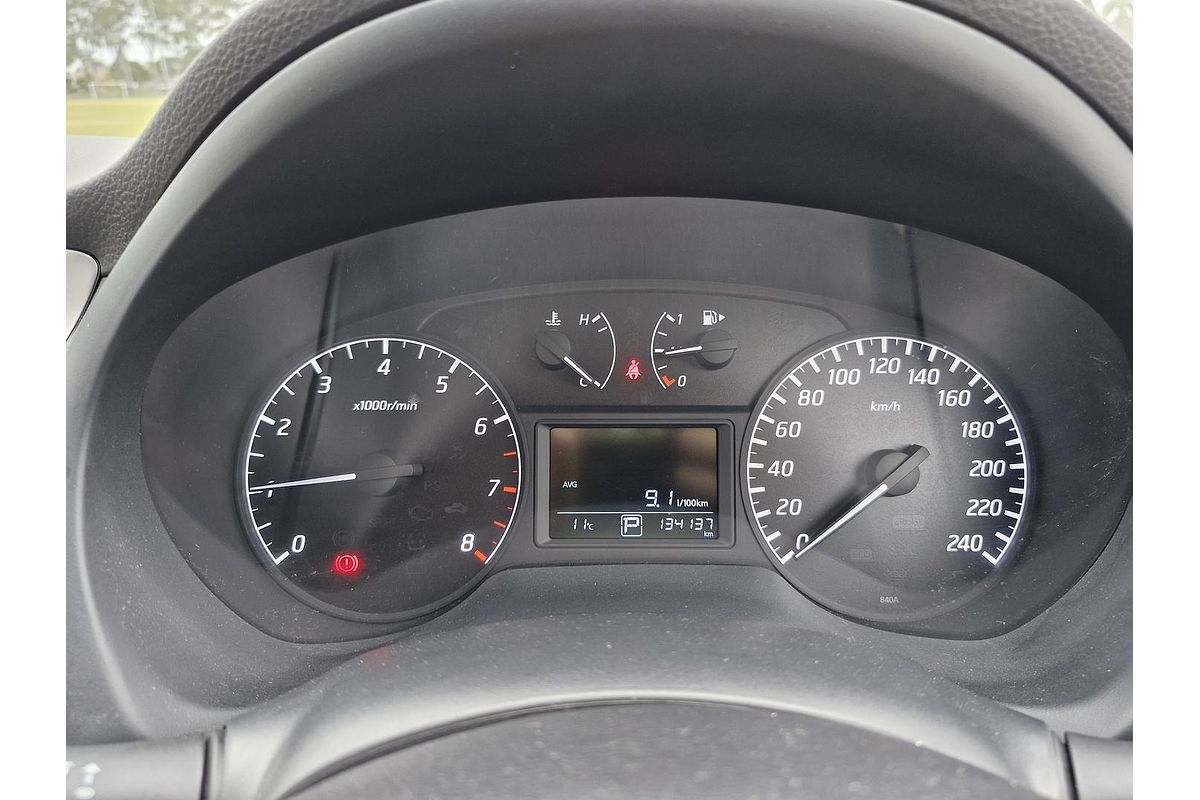 2014 Nissan Pulsar ST B17