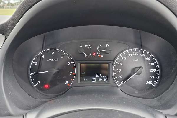 2014 Nissan Pulsar ST B17