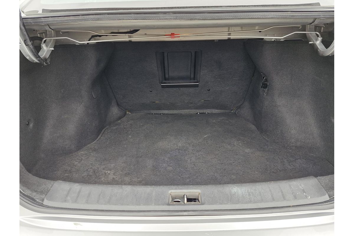 2014 Nissan Pulsar ST B17