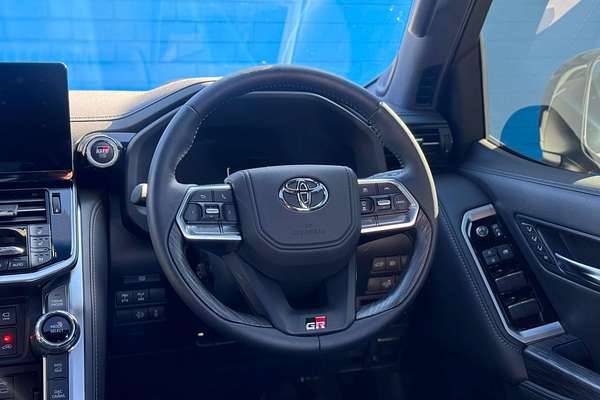 2025 Toyota Landcruiser GR Sport FJA300R