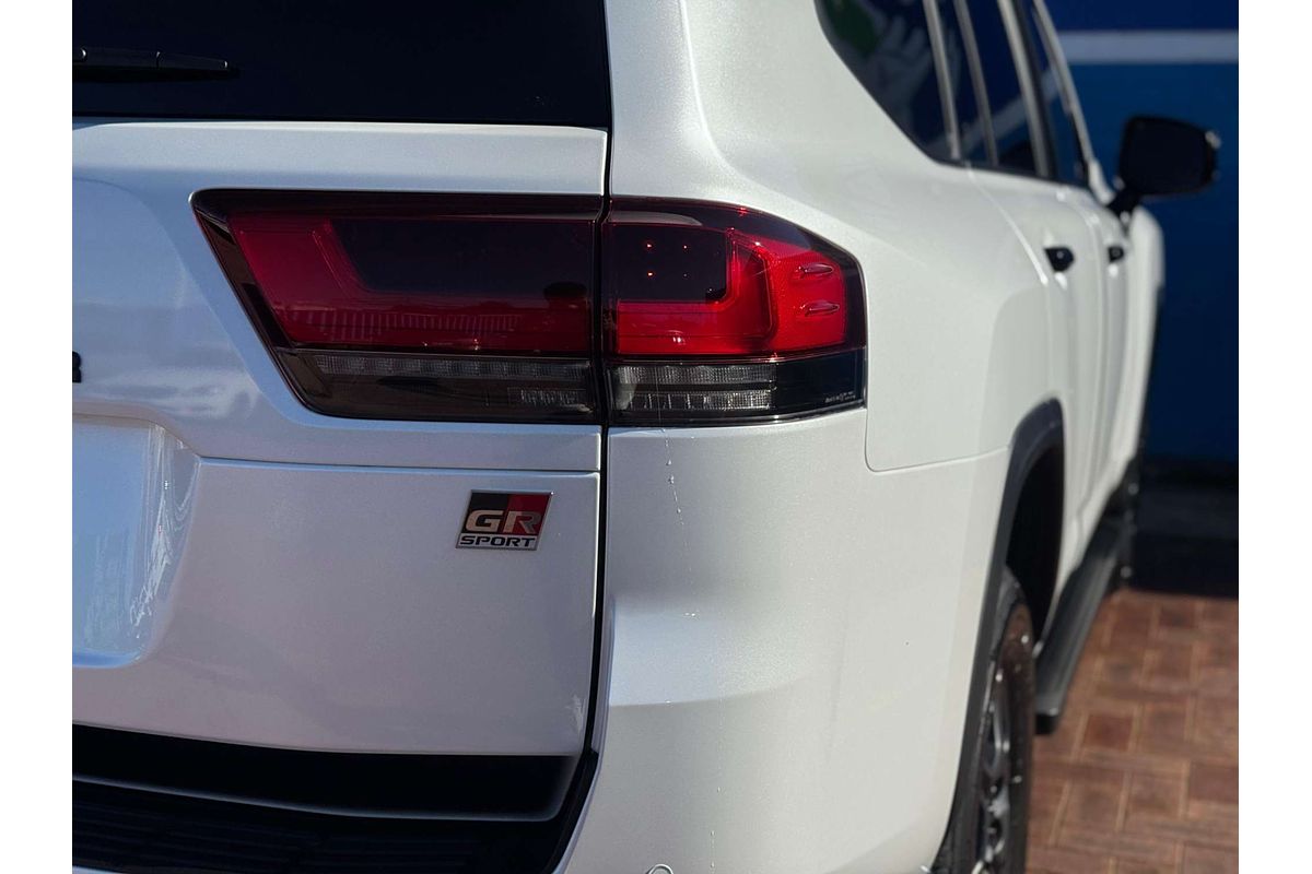 2025 Toyota Landcruiser GR Sport FJA300R