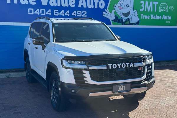 2025 Toyota Landcruiser GR Sport FJA300R