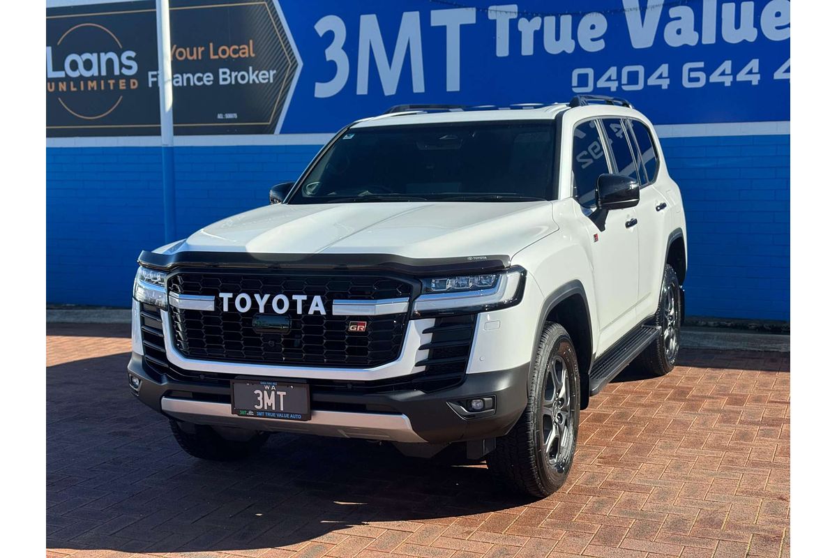 2025 Toyota Landcruiser GR Sport FJA300R