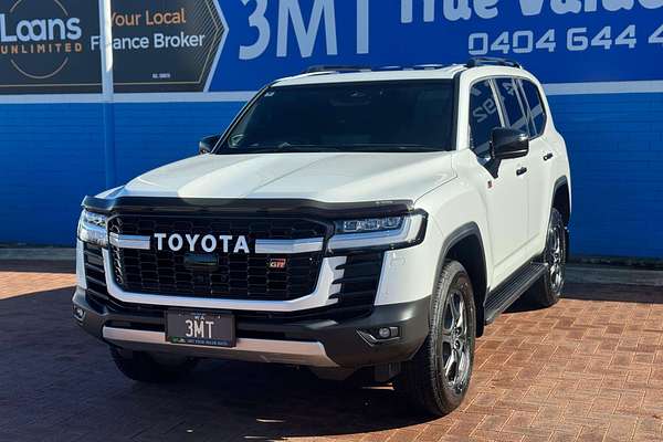 2025 Toyota Landcruiser GR Sport FJA300R